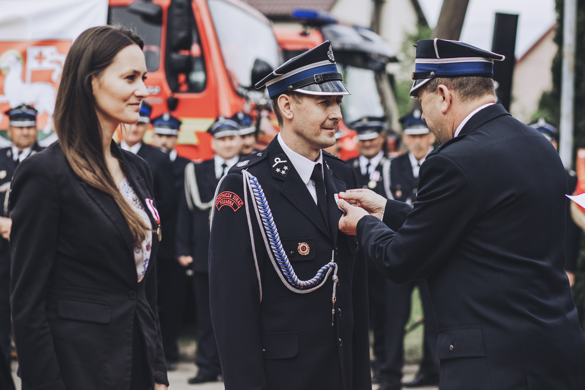 Odznaczenie zasłużonych strażaków medalami