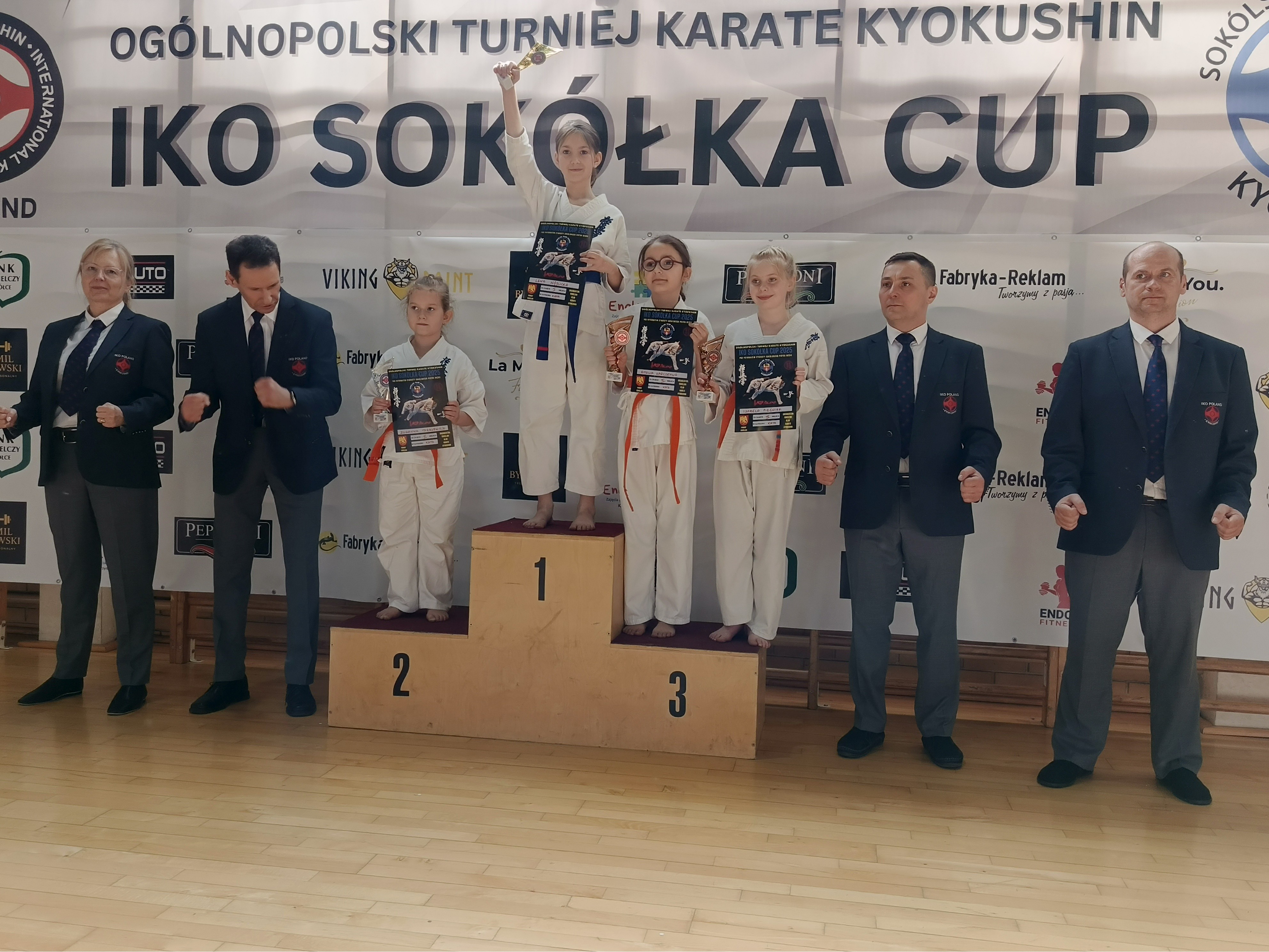 Zawodniczki BKKKK na podium
