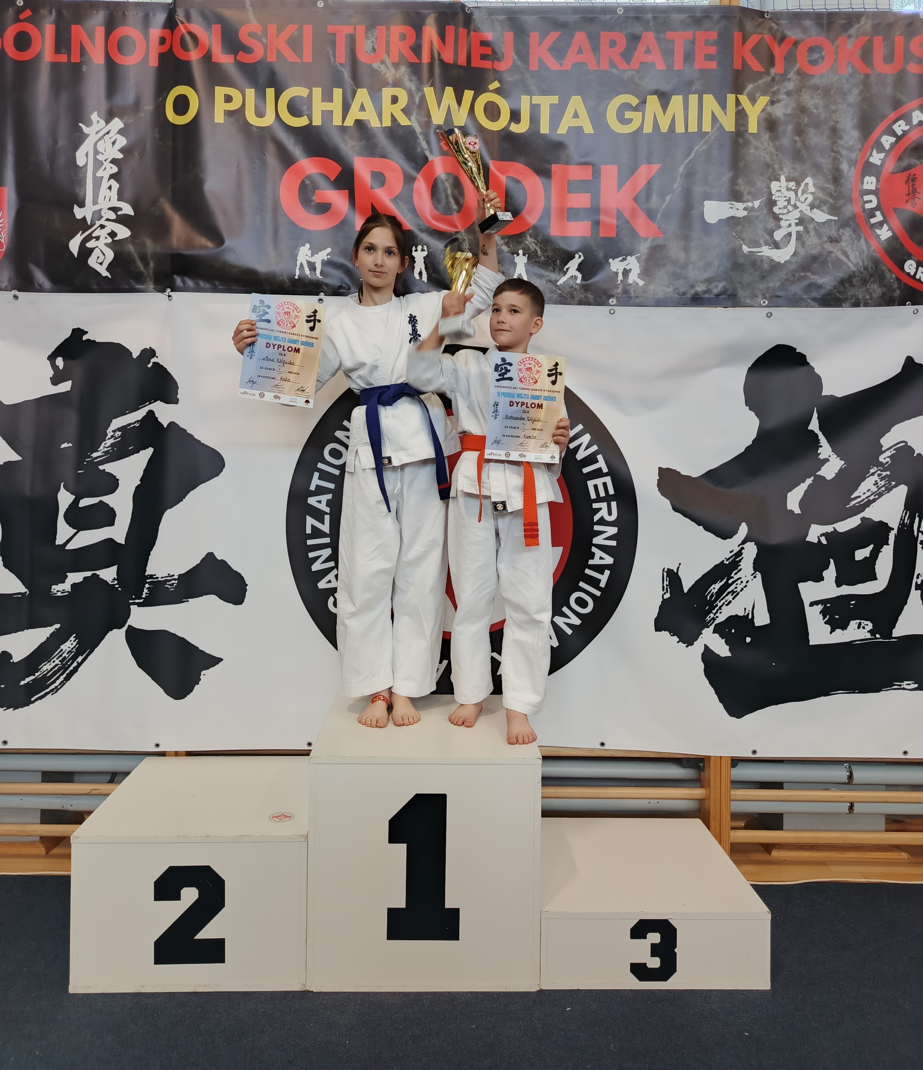 Zawodnicy Brokowskiego Klubu Karate Kyokushinkai z sukcesami na turnieju w Gr&oacute;dku